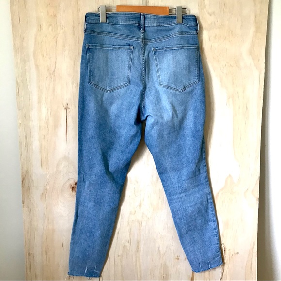 Old Navy | Rockstar Super Skinny High Rise Jeans - Picture 3 of 4